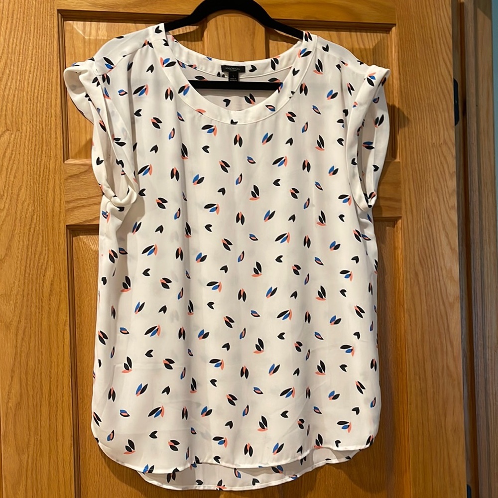 Ann Taylor factory womens large sleeveless blouse  - gently worn